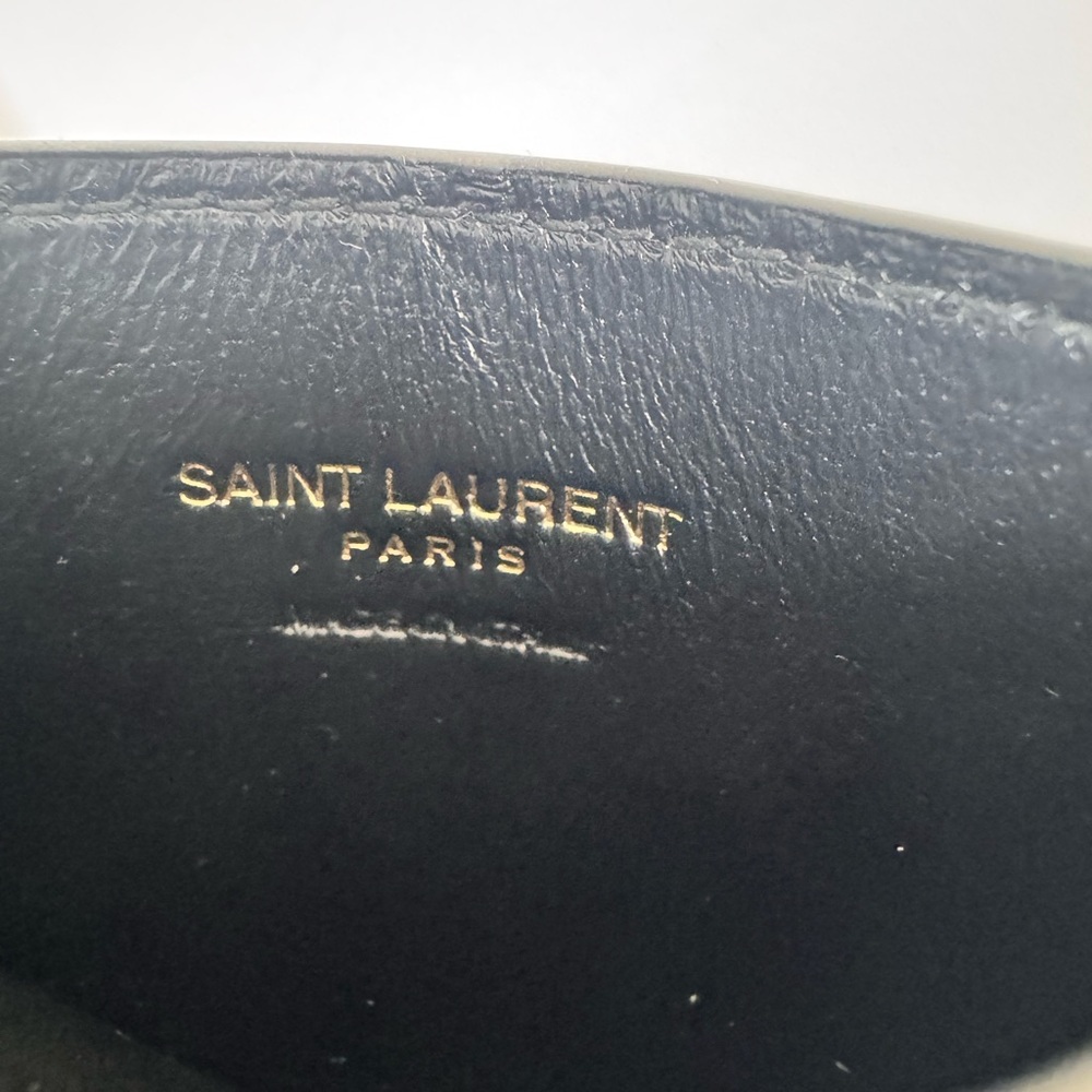 Saint SOLD  Laurent Black Quilted Card Holder
Soft padded leather. - Picture 3 of 5